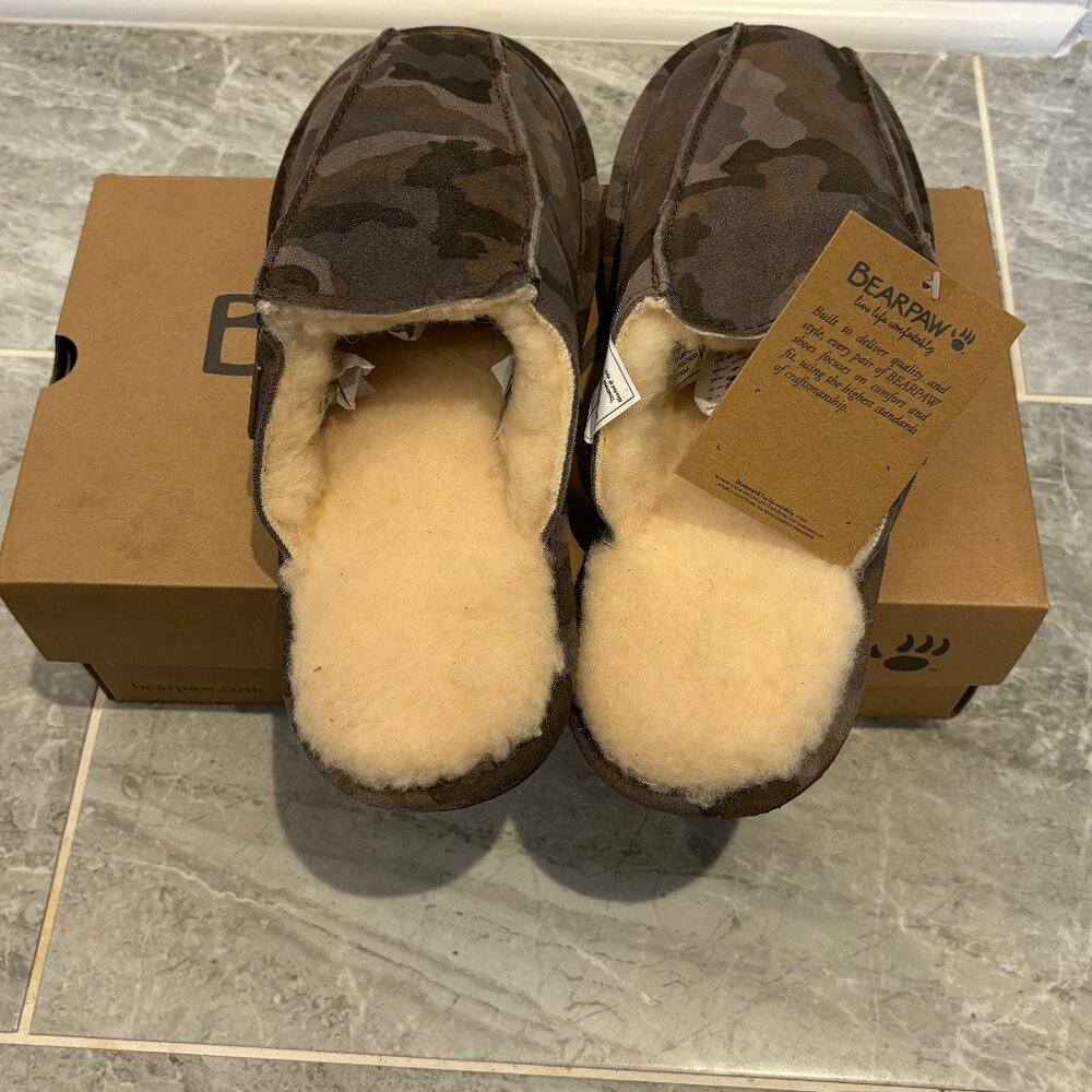 Men's NWT  Authenic Bear Paw House Slippers